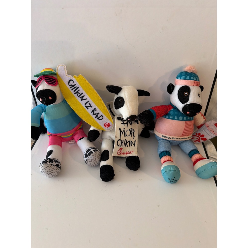 Chick-fil-A Eat Mor Chikin Plush Cow Lot Surfer Classic Winter Holiday 3pc Set